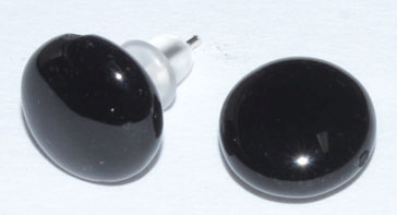 Black onyx stud earrings